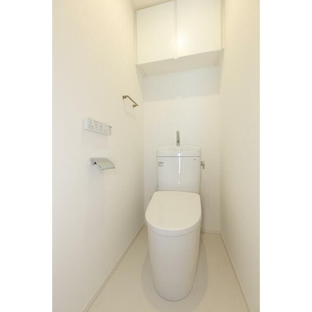 トイレ　※写真は同タイプ住戸です。