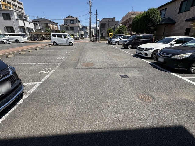 駐車場　駐車場