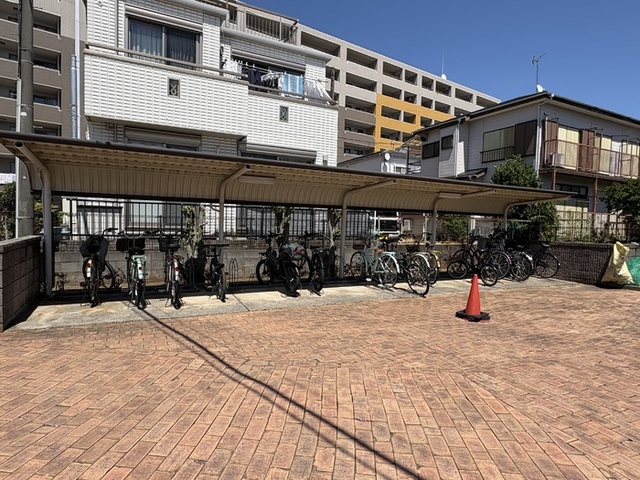 その他　弐番館側駐輪場