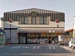 コンビニ　セブン－イレブン摂津千里丘東１丁目店（コンビニ）まで610m