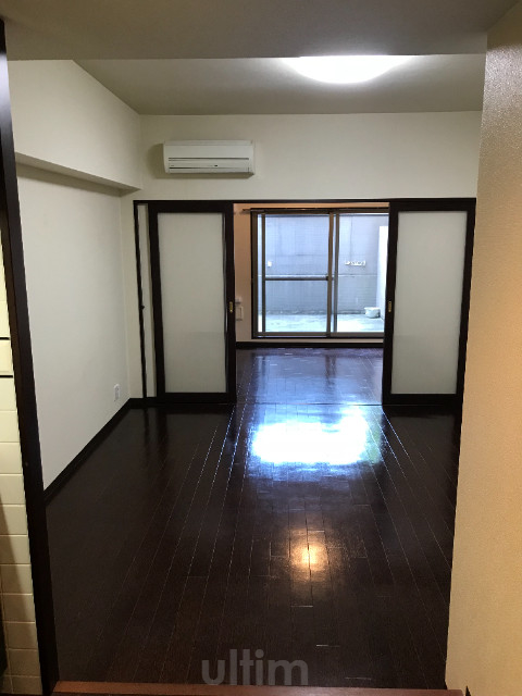 居室・リビング　※別のお部屋のお写真です。御参考までに。