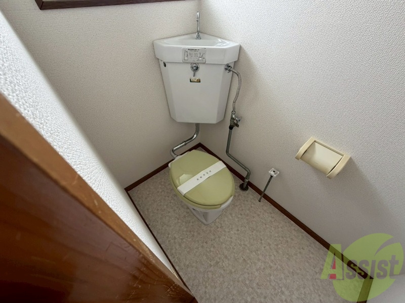 トイレ　こちらはトイレです。清潔感があり、安心して使用できます。