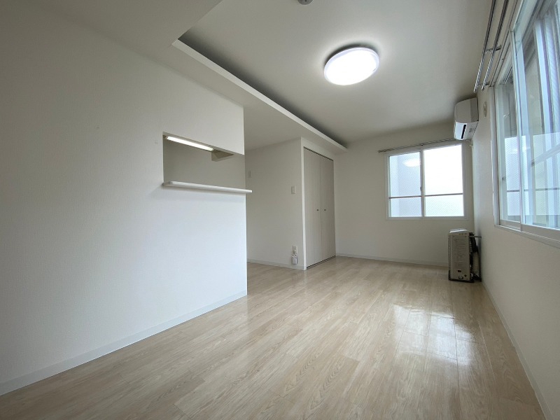 居室・リビング　広くてキレイなお部屋が広がっていて、充実した生活が送れそう。