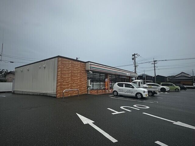 コンビニ　セブンイレブン福津津屋崎店（コンビニ）まで1718m