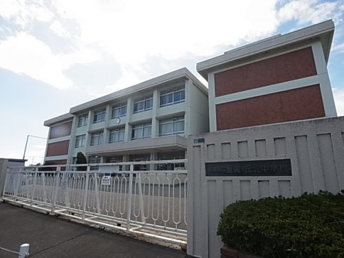 中学校　奈良市立登美ヶ丘北中学校（中学校）まで1615m
