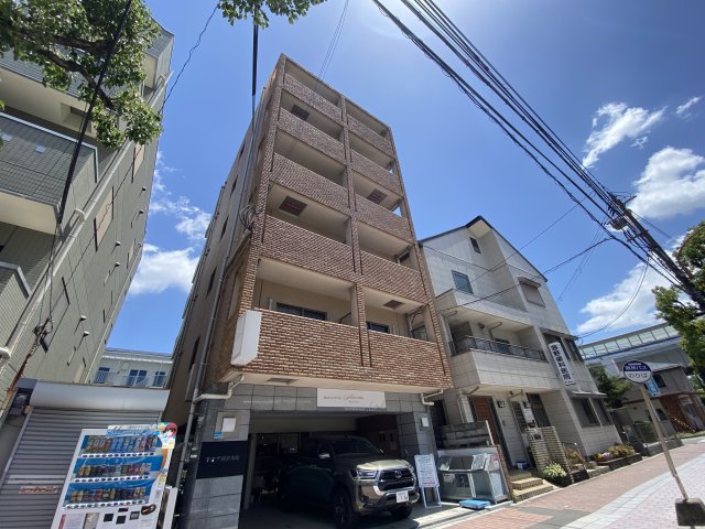 建物外観　小学校