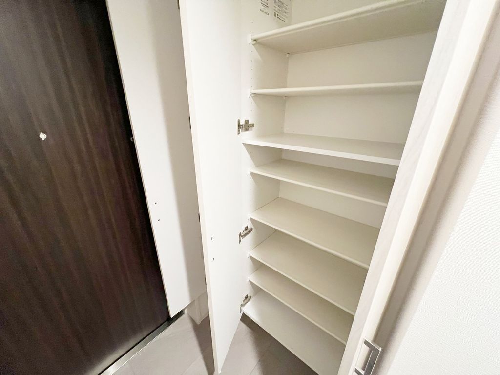 玄関　収納