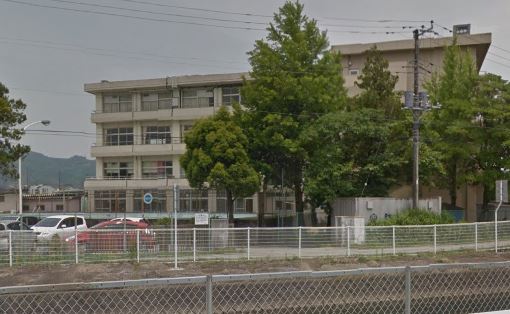 中学校　小田原市立千代中学校（中学校）まで563m