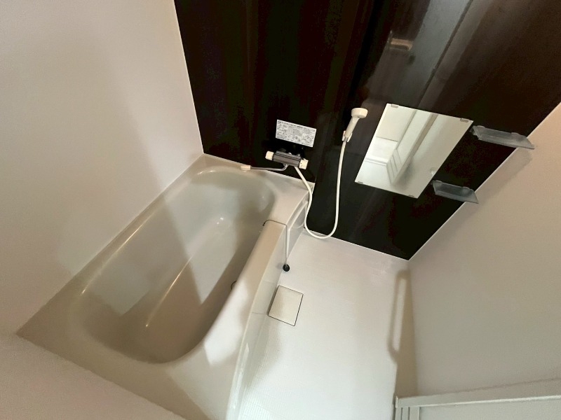 バス・シャワールーム　疲れを癒すには湯船でゆっくりするのが良いですよ。