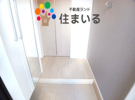 玄関　※写真は同社同型タイプとなります