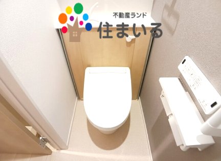 トイレ　※写真は同社同型タイプとなります
