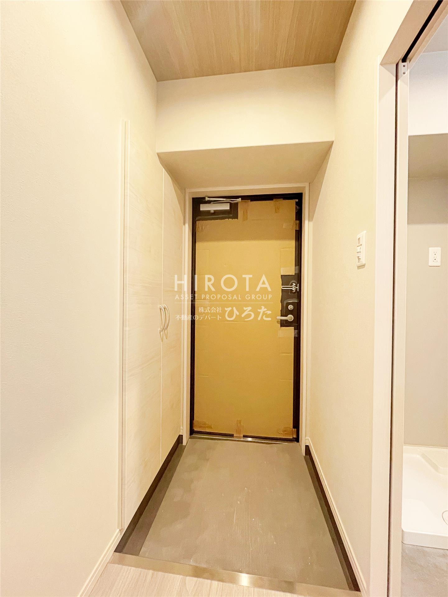 玄関　建築中の為、同施工会社の写真でご参考下さい。