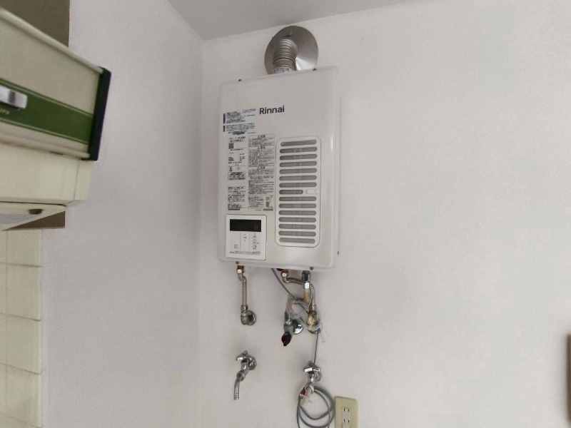 その他設備　給湯器です。操作しやすいパネルになってます。