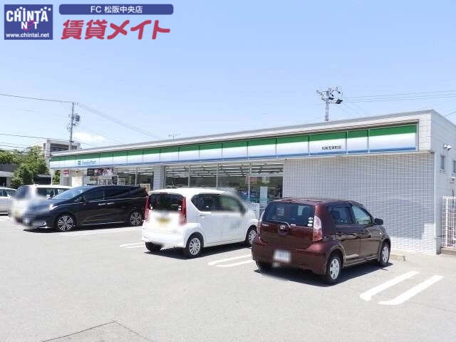 コンビニ　ファミリーマート松阪宝塚町店（コンビニ）まで4389m
