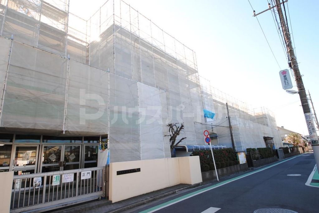 小学校　葛飾区立東柴又小学校（小学校）まで460m