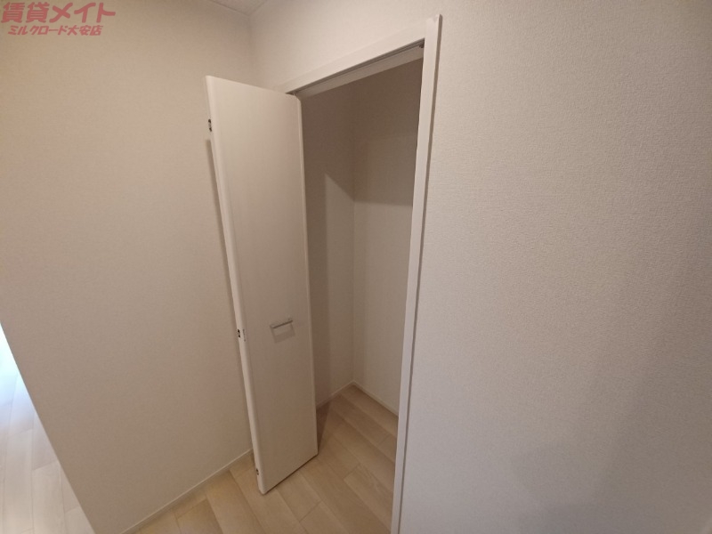 収納　同型参考写真