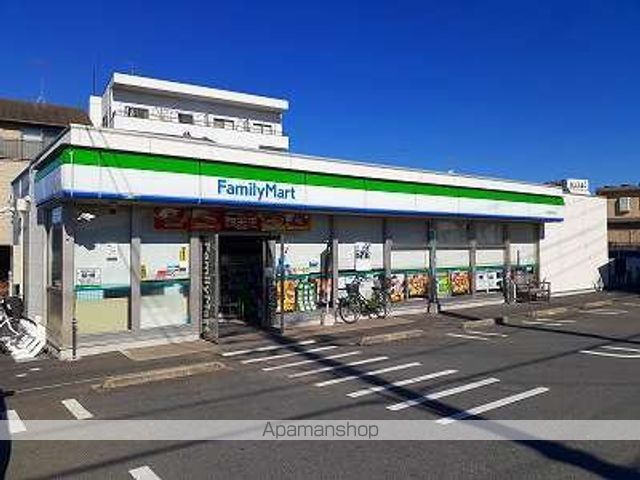 コンビニ　ファミリーマート（コンビニ）まで450m