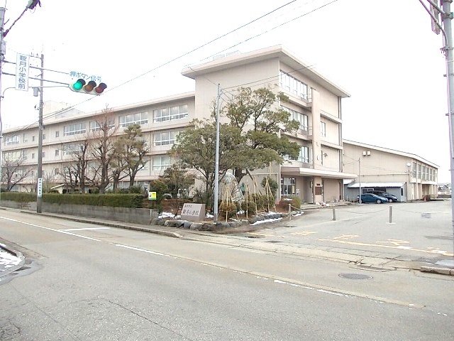 小学校　鞍月小学校（小学校）まで1400m
