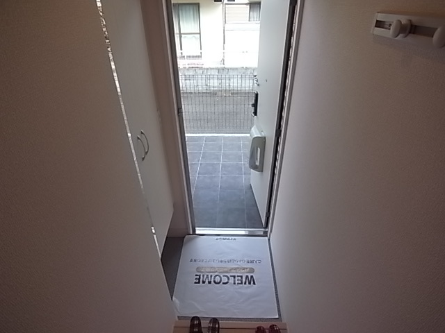 エルスールJの玄関写真