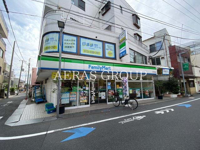 コンビニ　ファミリーマート 上井草駅東店（コンビニ）まで500m