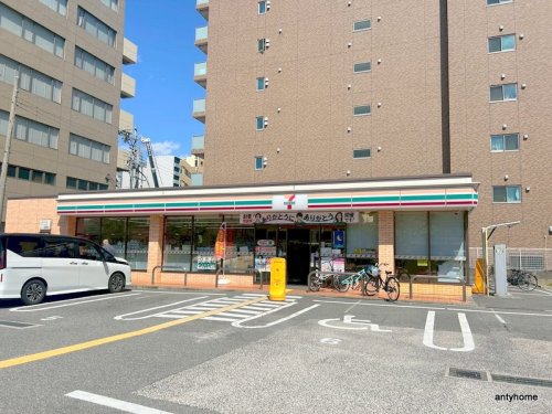 コンビニ　セブン-イレブン 大阪元町３丁目店（コンビニ）まで338m