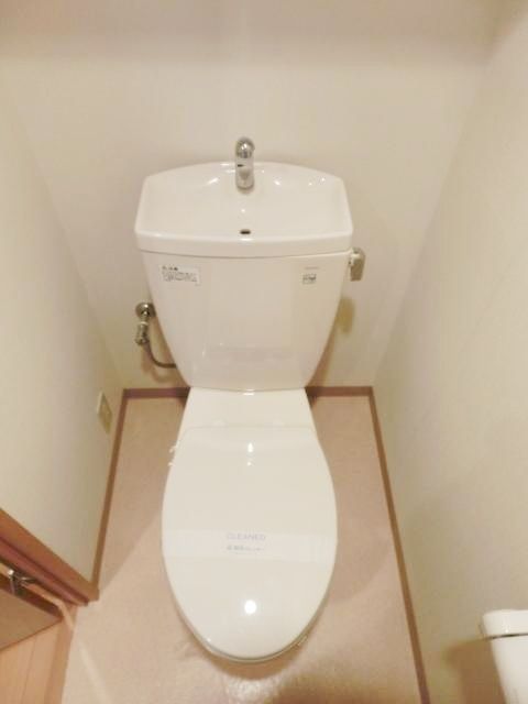 トイレ　バストイレ別々