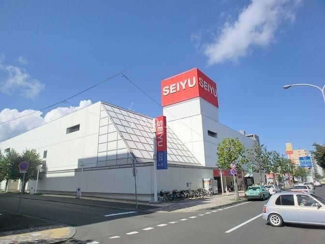 銀行　ゆうちょ銀行札幌支店西友平岸店内出張所（銀行）まで1123m