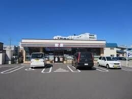 コンビニ　セブンイレブン札幌菊水5条店（コンビニ）まで144m
