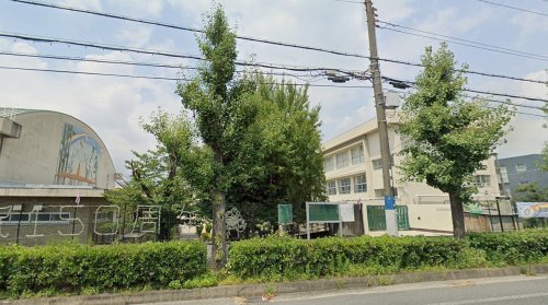 小学校　豊中市立熊野田小学校（小学校）まで620m