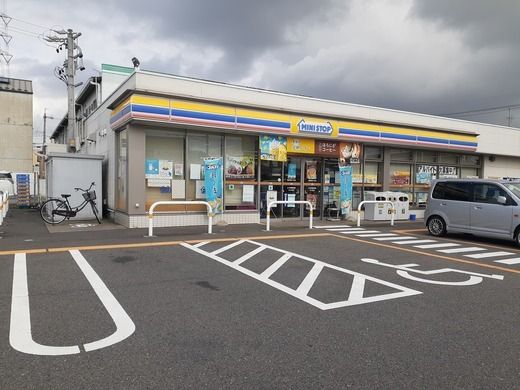 コンビニ　ミニストップ岐阜西川手店（コンビニ）まで270m
