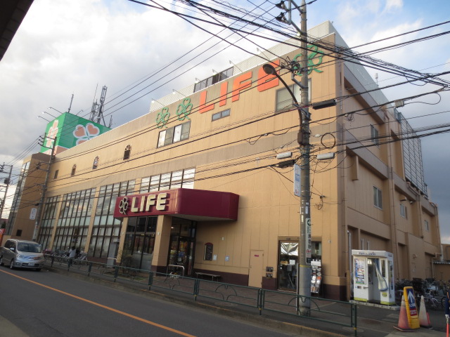 スーパー　ライフ西大泉店（スーパー）まで584m