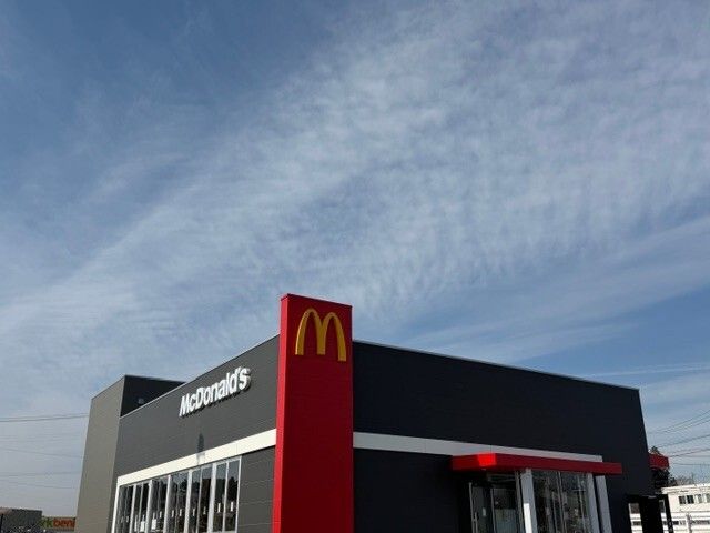 飲食店　マクドナルド（飲食店）まで950m