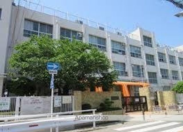 小学校　大阪市立大淀小学校（小学校）まで9m