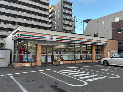 コンビニ　セブンイレブン札幌円山裏参道店（コンビニ）まで423m