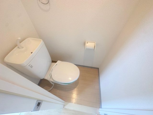 トイレ　清潔感のあるトイレは、誰もがリラックスできる空間です。