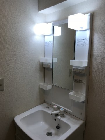 洗面設備　忙しい朝には欠かせない洗面所です