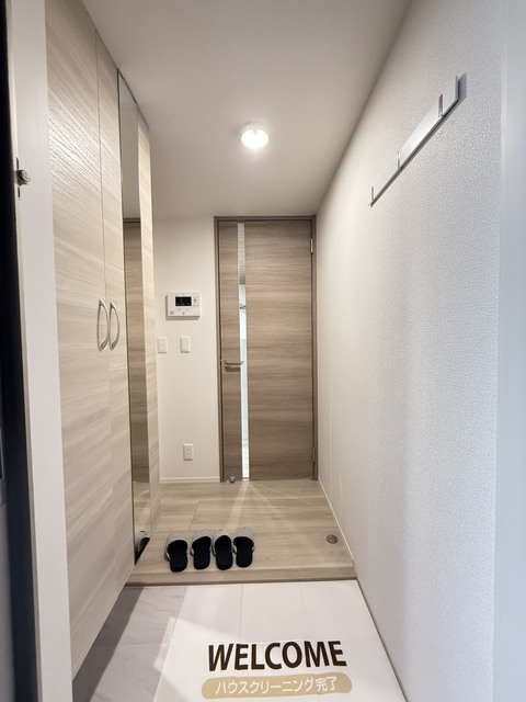 玄関　同施工会社参考写真です