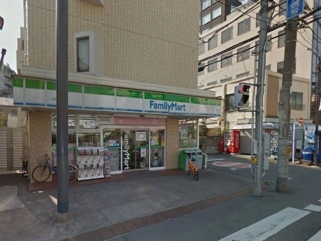 コンビニ　ファミリーマート大宮中央店（コンビニ）まで505m