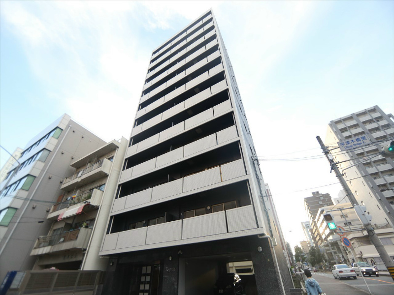 建物外観　オートロック　防犯カメラ　宅配ＢＯＸ　全部屋角部屋