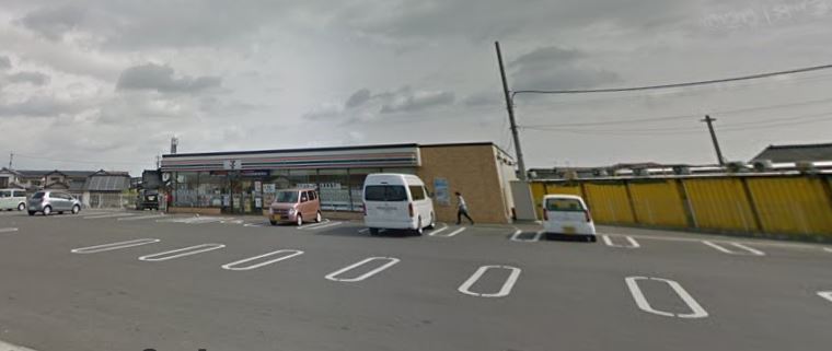 コンビニ　セブンイレブン 行橋北泉店（コンビニ）まで607m