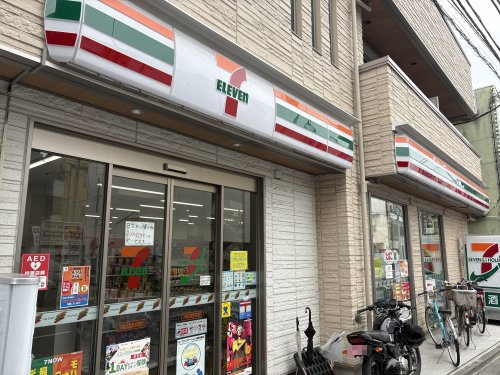 コンビニ　セブンイレブン 川崎武蔵新城南店（コンビニ）まで208m