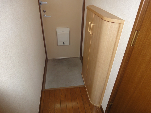 玄関　別室参考写真となります。