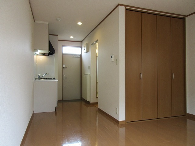 居室・リビング　収納豊富！