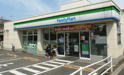 コンビニ　ファミリーマート 中野白鷺店（コンビニ）まで65m