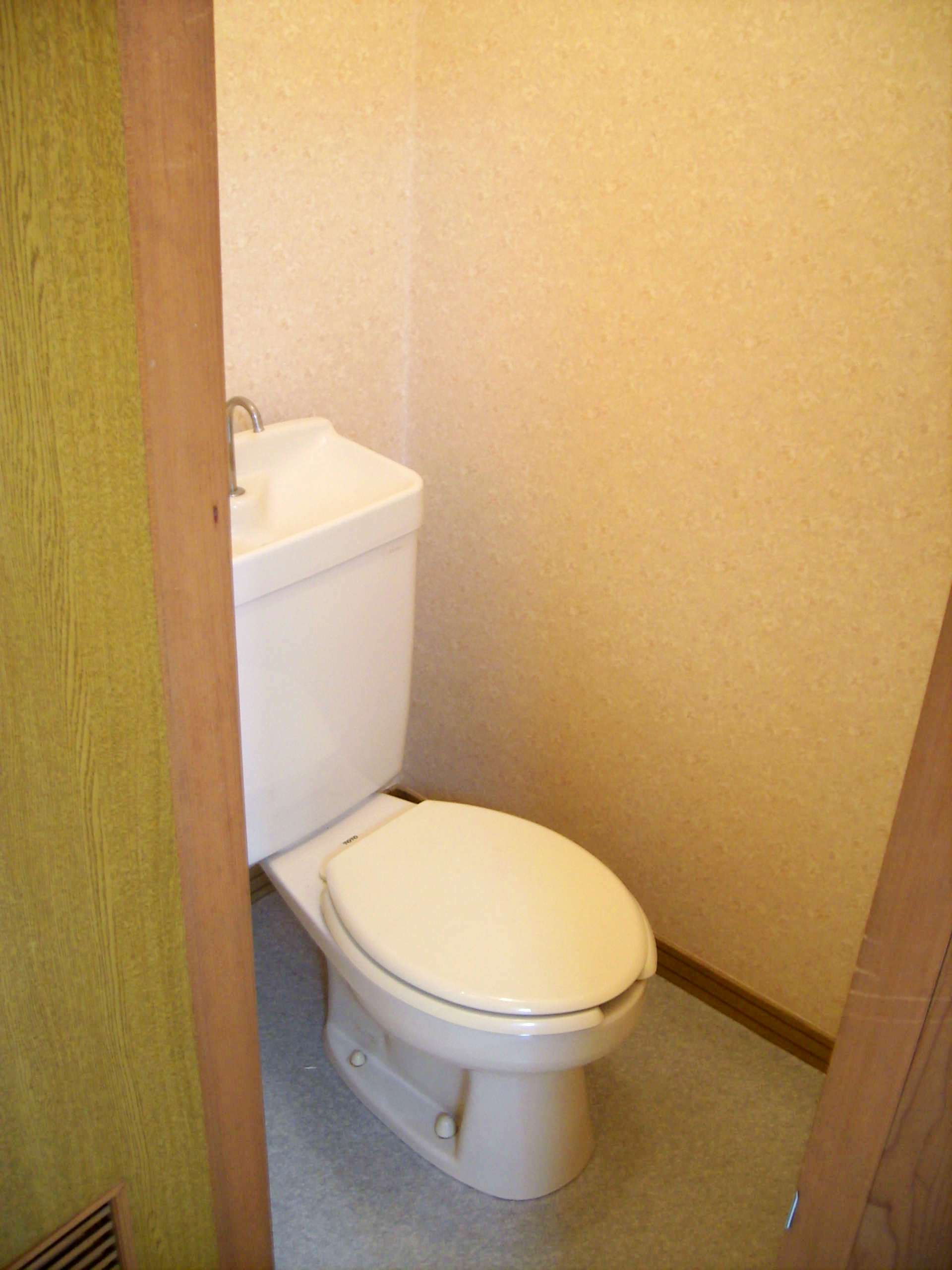 トイレ　※別部屋参考写真☆★B・T別室★