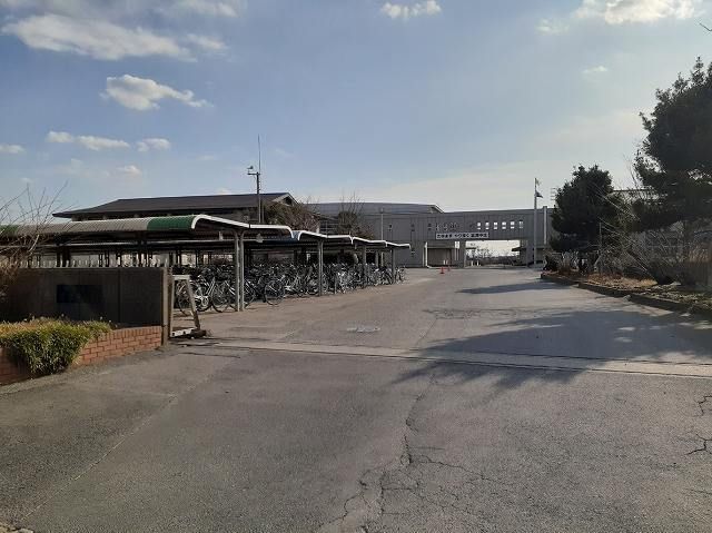 中学校　富津市立富津中学校（中学校）まで700m