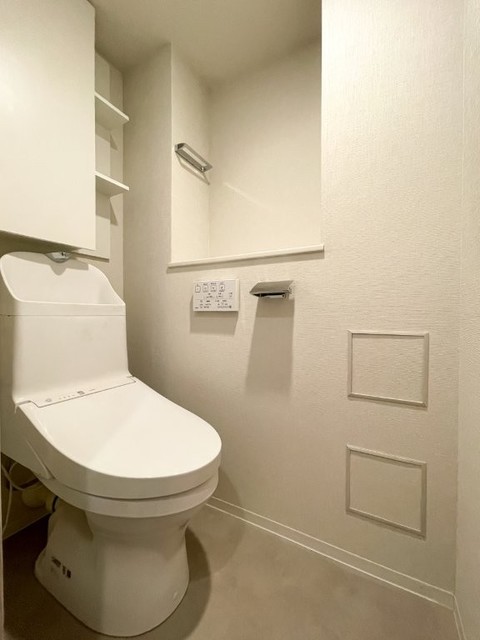 トイレ　※写真は同タイプ住戸です。