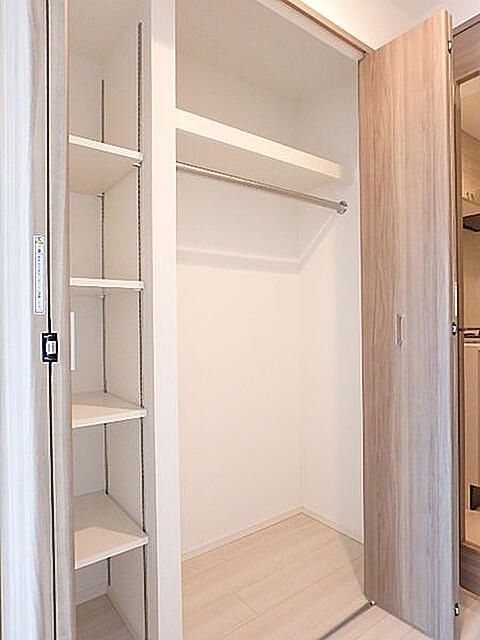 収納　（別タイプ参考写真）アーバンステーション成増　板橋区成増1