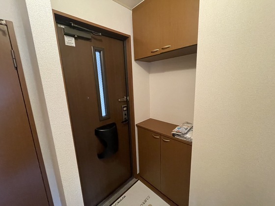 玄関　※別部屋の写真です