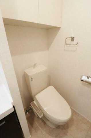 東武伊勢崎線 東向島駅 徒歩8分 5階建 築4年のトイレ写真